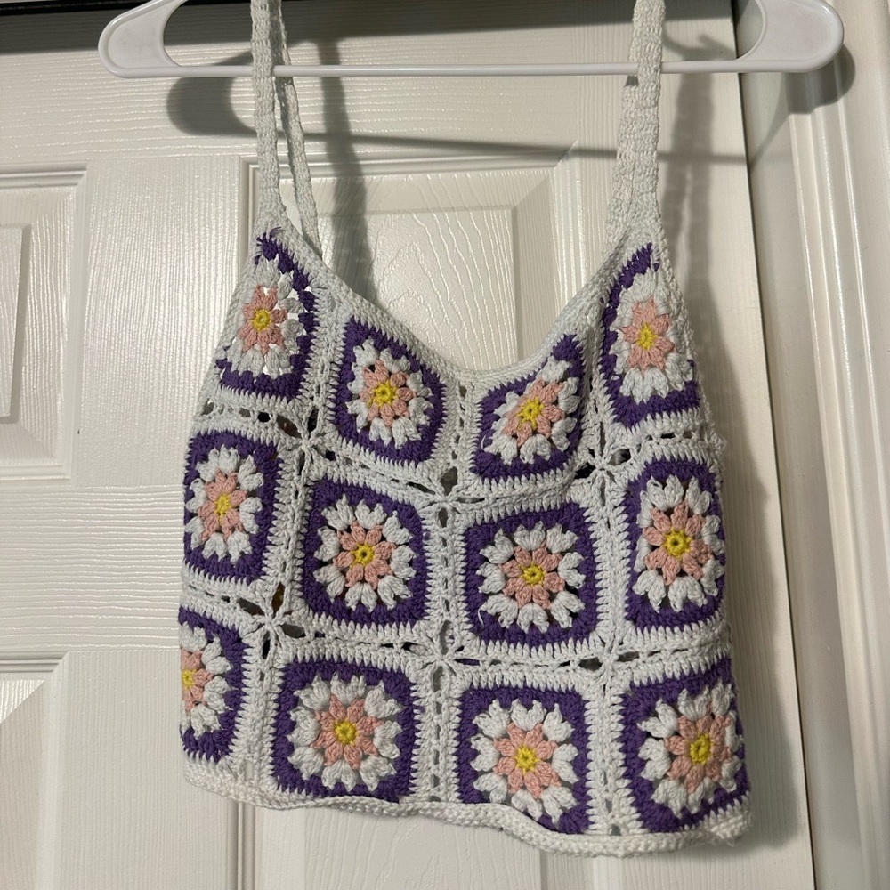 Crochet Floral Patterned Top